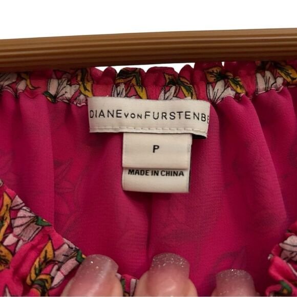 Diane Von Furstenberg Women's Kamber Red Silk Off-Shoulder Sheer Sleeves Top XS - Picture 4 of 8